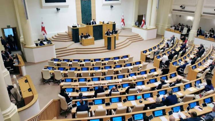 Спикер парламента Грузии заявил о намерении посетить Украину