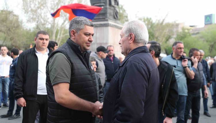Շարժման նոր կարգախոսը