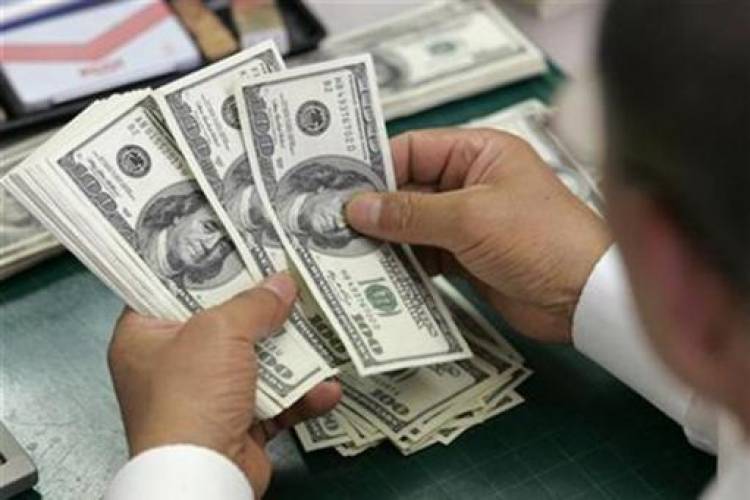 Դոլարի գինը հասնել է 401 դրամի, վաճառքի առավելագույն գինը 414 դրամ է