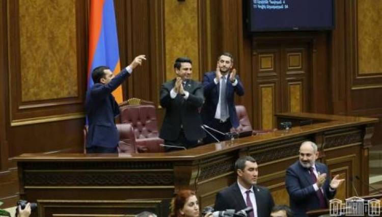 ՔՊ-ն կարող է Ադրբեջանին միջանցք տրամադրել ԱԺ-ի բակով