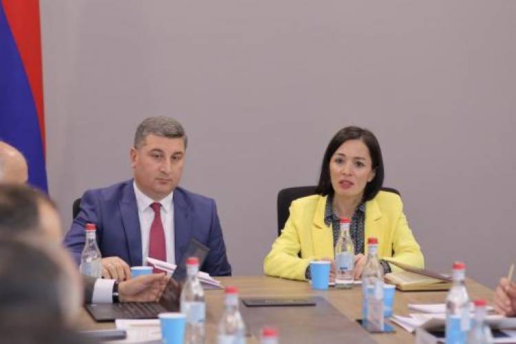 Սանոսյանը և Անդրեասյանը քննարկել են «300 դպրոց և 500 մանկապարտեզ կառուցելու» միջոցառման հարցերը
