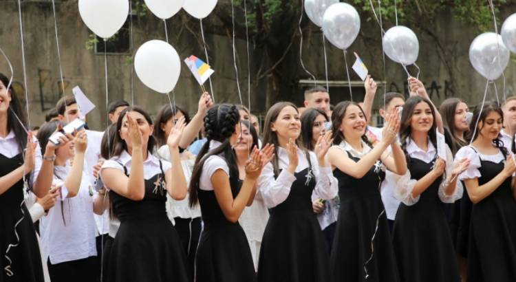 Մաղթում եմ ձեզ հաջողություններ, կանաչ ճանապարհ․ ԿԳՄՍ նախարար