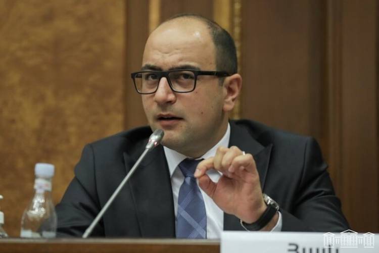 Մի փորձեք մեզ վերագրել դավաճանի ձեր «արդար» վաստակած պիտակը՝ այդ «տիտղոսները» հավերժ ձերն են