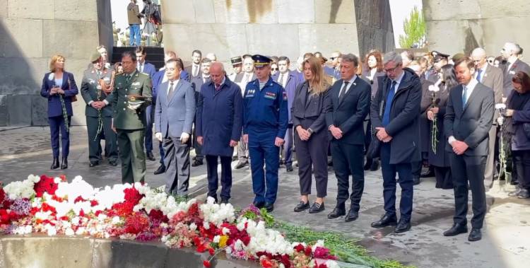 ՀՀ-ում Ռուսաստանի դեսպանը ոգեկոչել է Հայոց ցեղшսպանության զnhերի հիշատակը