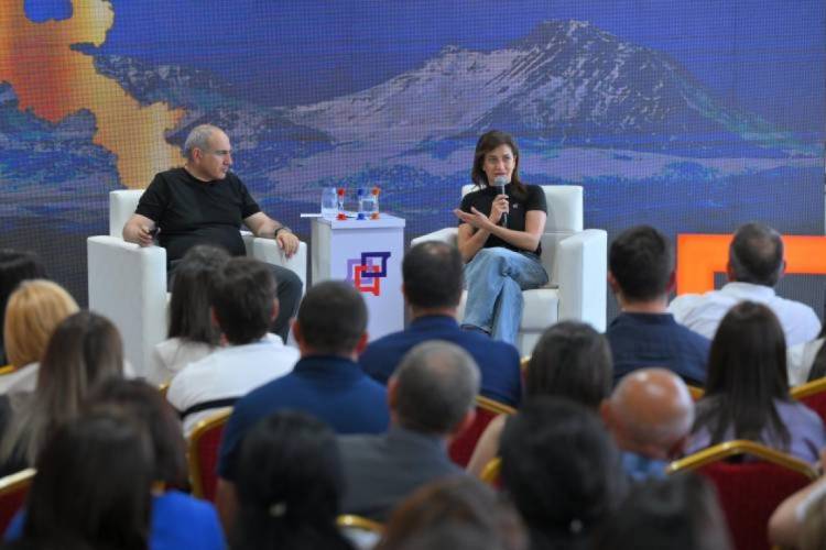 Հավաքների «մասսովկա» ՔՊ-ականներն են ապահովում․«Հրապարակ»