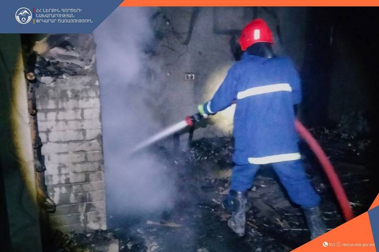 Մերձավան գյուղում տուն է այրվել